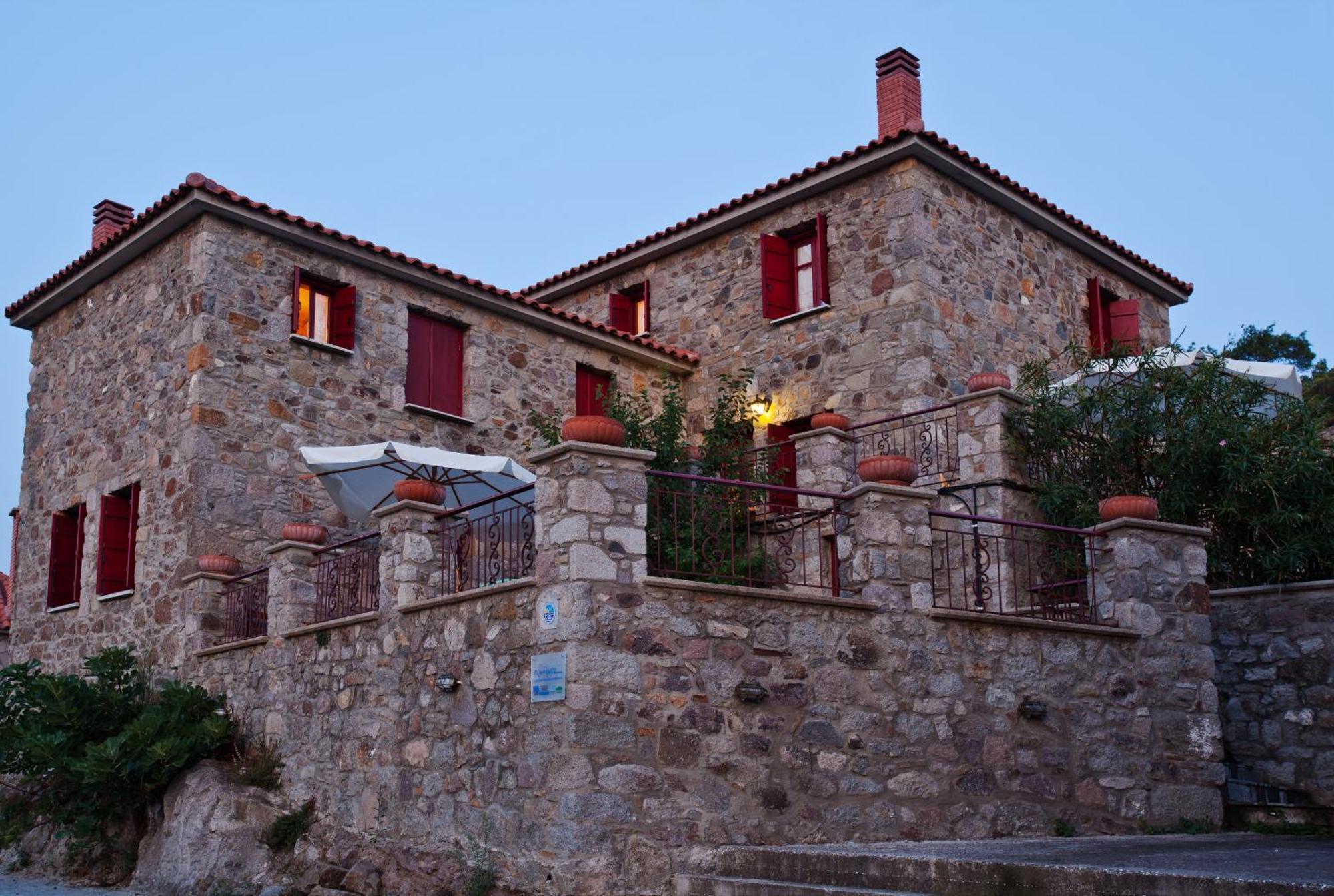 Stone Houses Kontias Bilik gambar